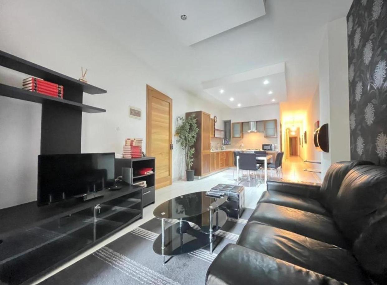 Bugibba Central Modern Apartment St. Paul's Bay Exteriör bild