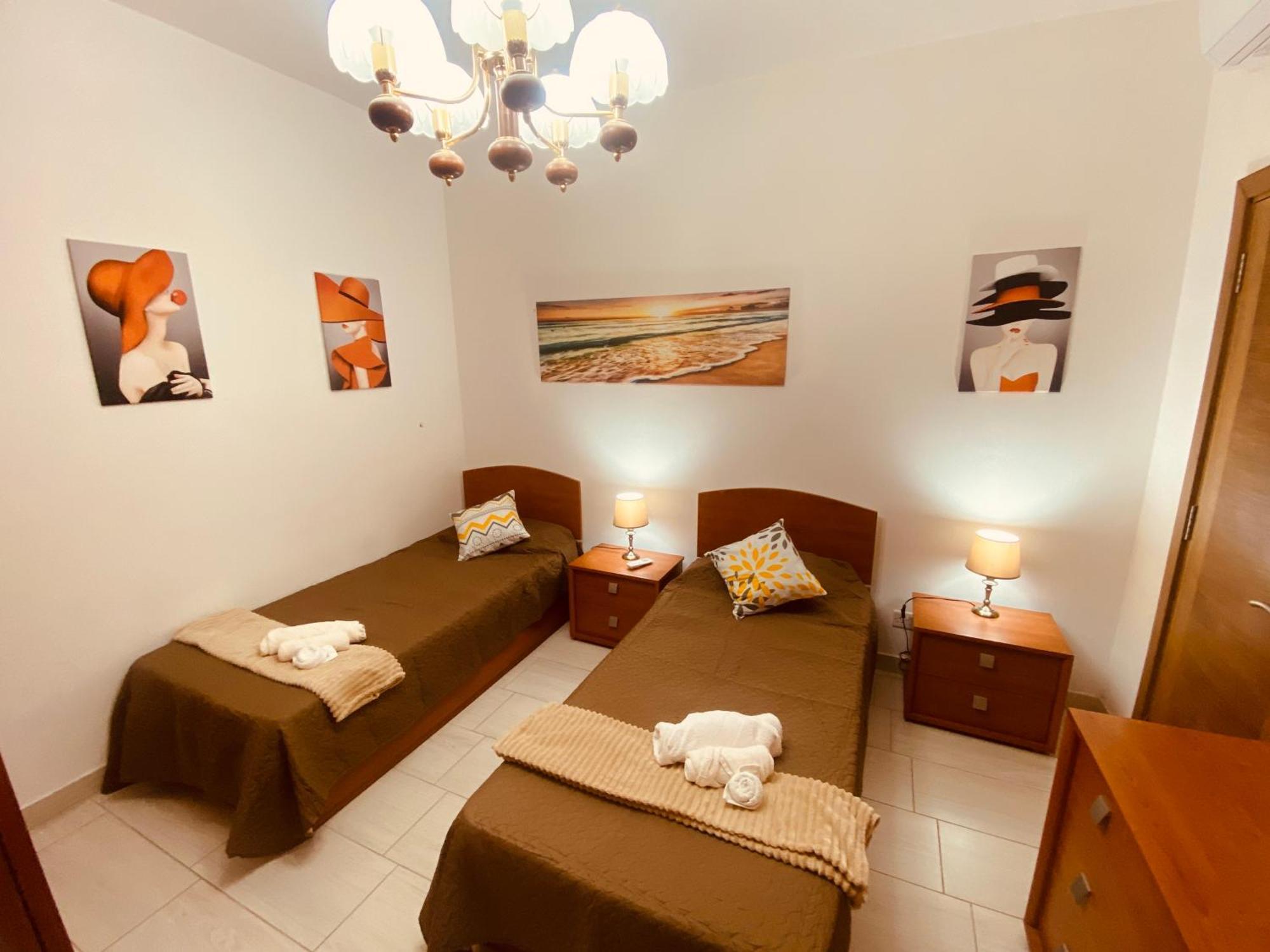 Bugibba Central Modern Apartment St. Paul's Bay Exteriör bild